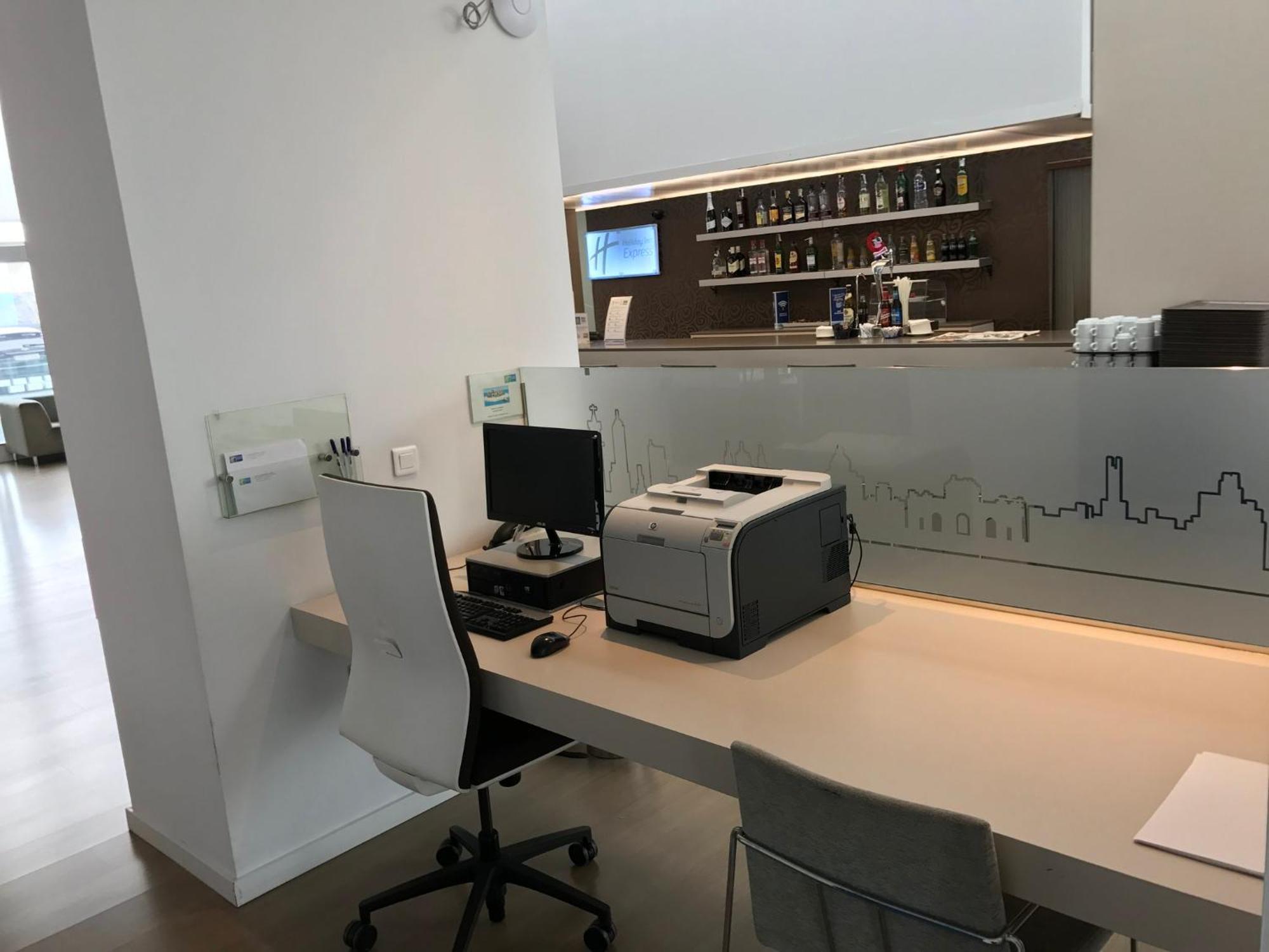 Holiday Inn Express Madrid Leganes By Ihg Kültér fotó