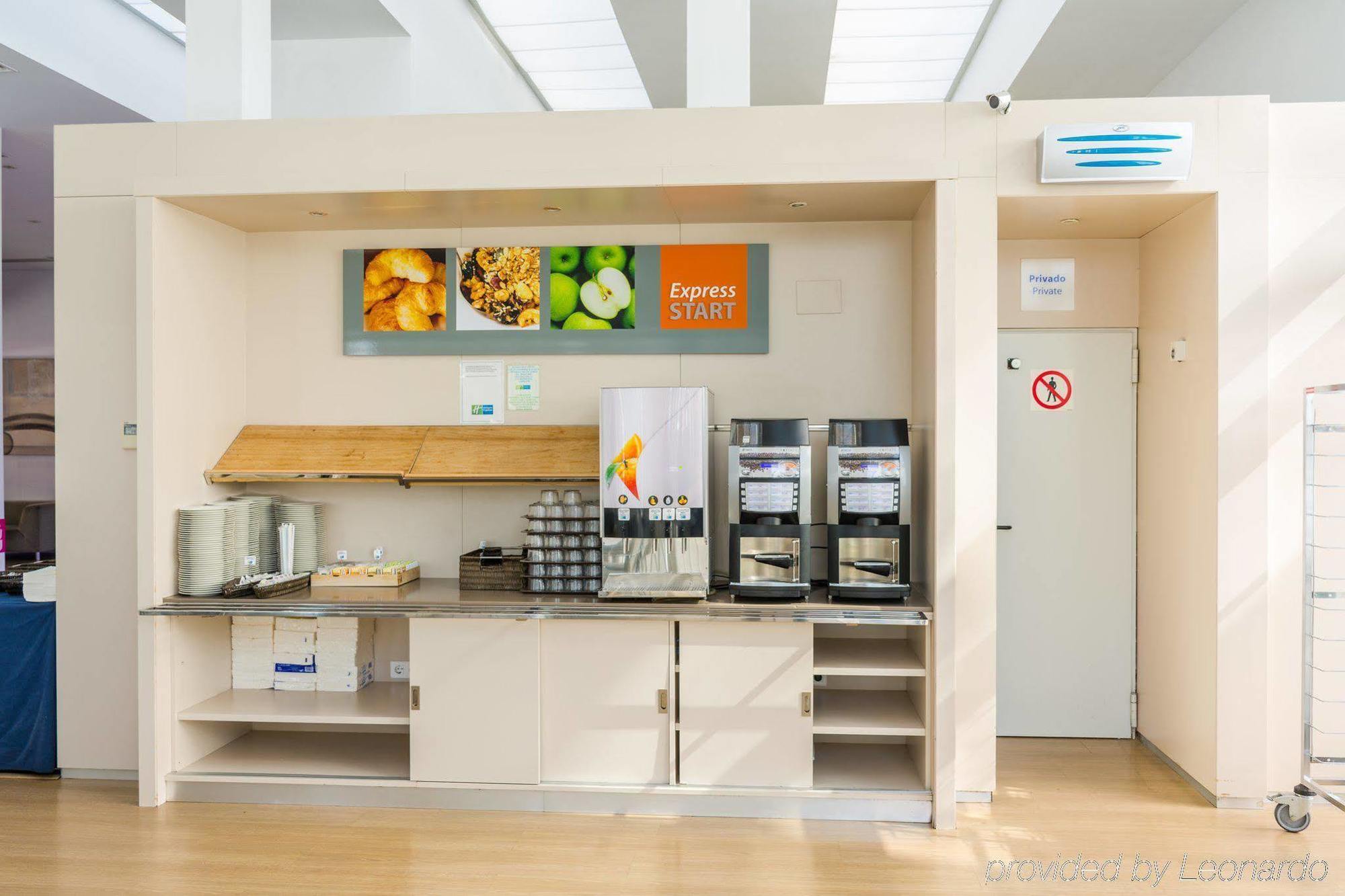 Holiday Inn Express Madrid Leganes By Ihg Kültér fotó
