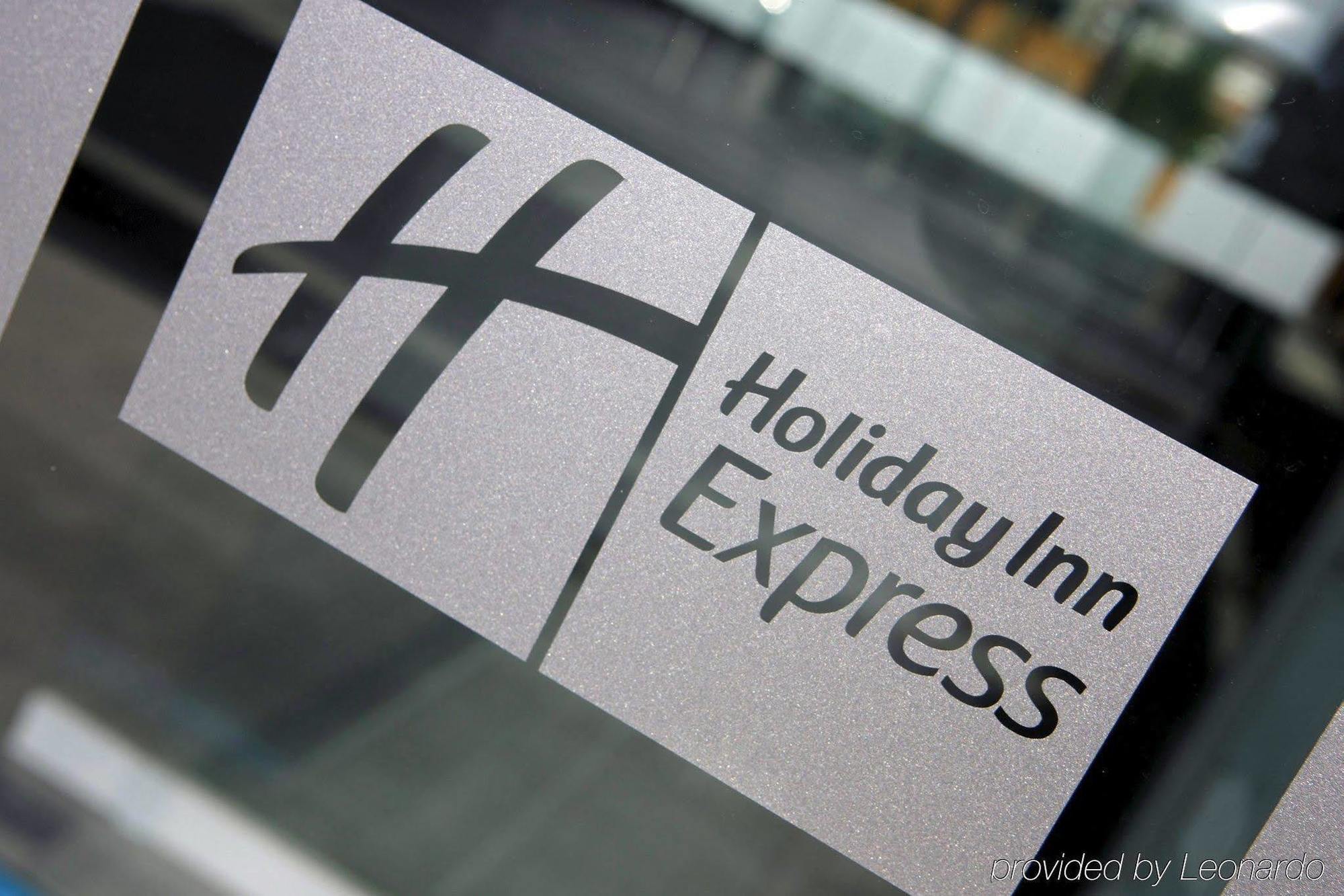 Holiday Inn Express Madrid Leganes By Ihg Kültér fotó